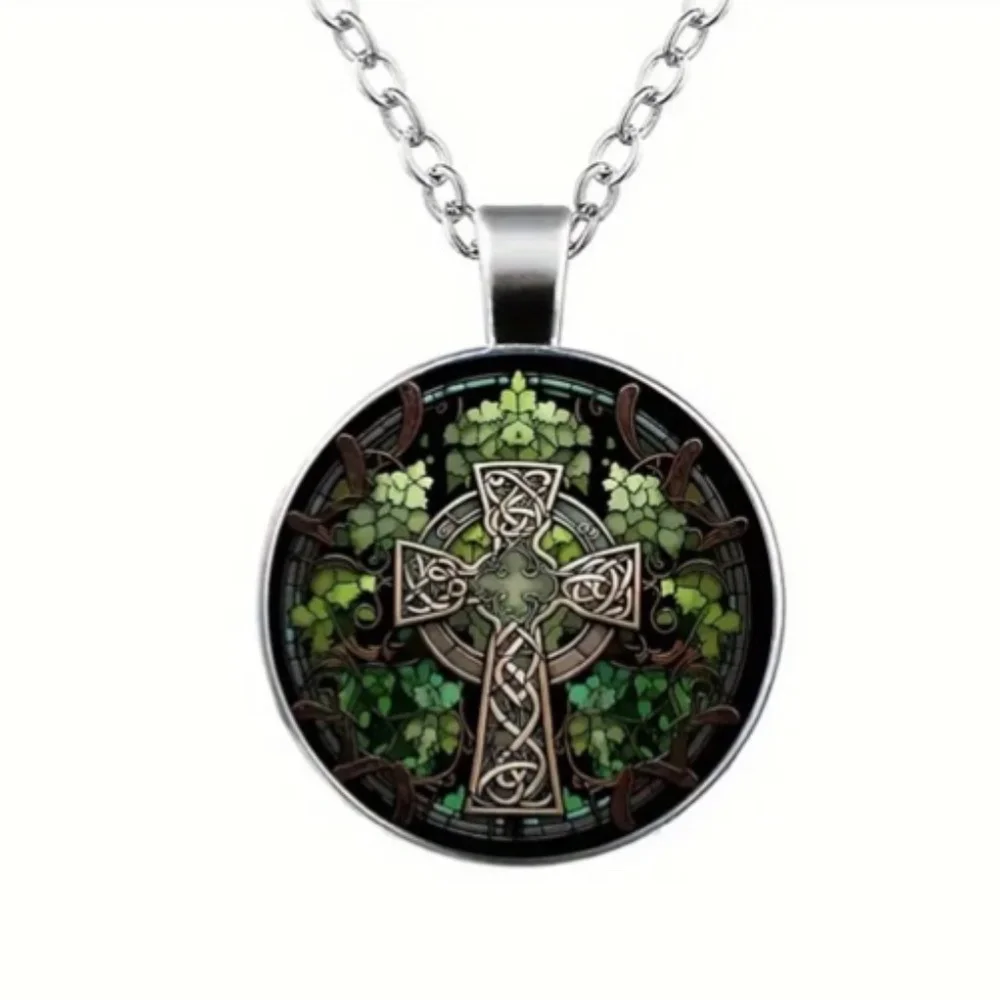 NIP UNISEX Celtic Knot Cross Pendant with Necklace in Silver Tone!